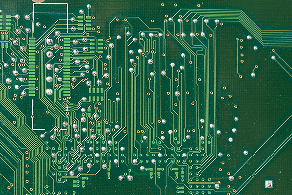 PCB အဘယ်ကြောင့်အစိမ်းရောင်ဖြစ်သနည်း။