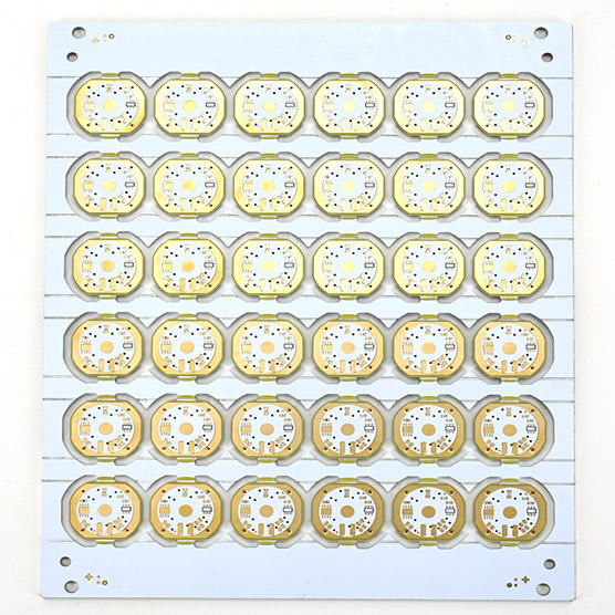 PCB အများအပြားသည် အဘယ်ကြောင့် အစိမ်းရင့်ရောင် ဖြစ်နေသနည်း။